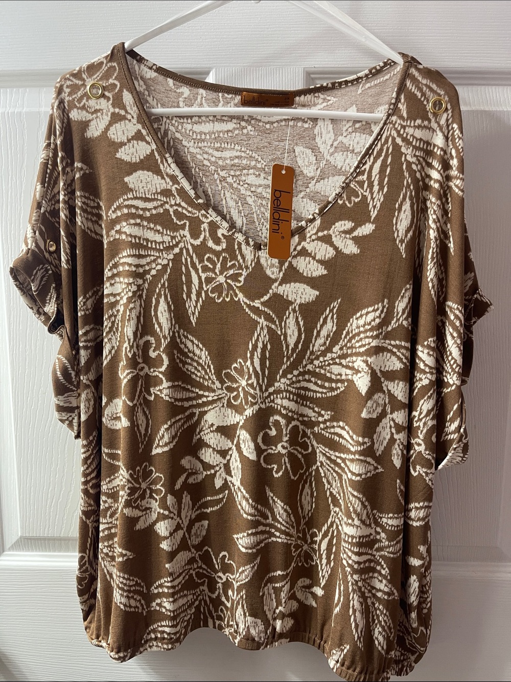 Belldini Brown Floral V-Neck Women's Top